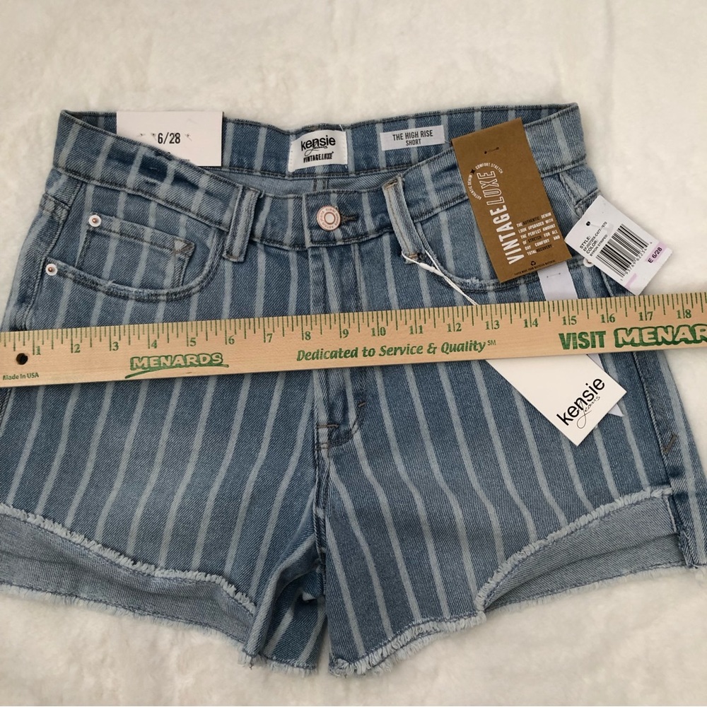 KENSIE JEANS VINTAGE LUXE THE HIGH RISE SHORT SIZE 6/28 STRIPED DENIM NWT - Picture 12 of 15